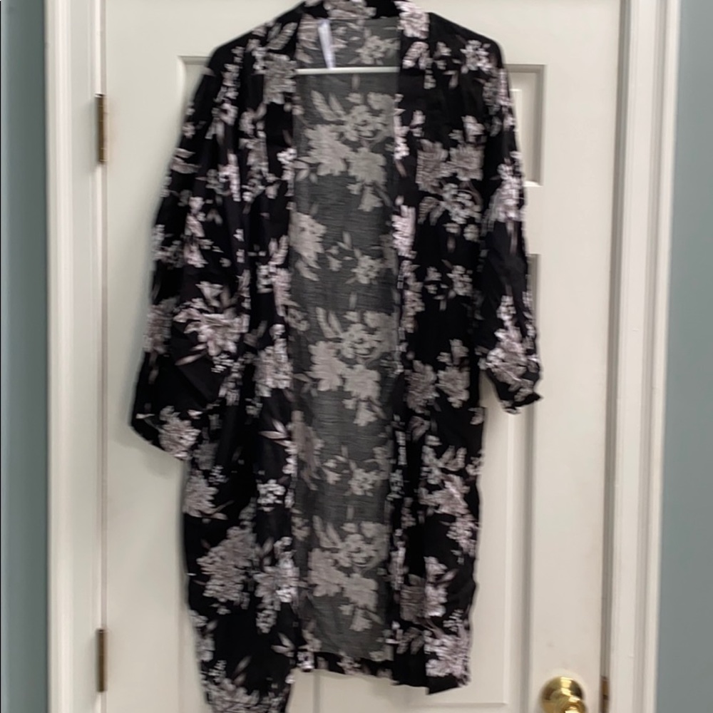 Floral pattern kimono